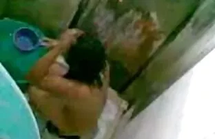 XXX Jimat MenOver30 vidio sex semi jepang Ayah Telah Seks Keras Di Lantai Kamar Mandi Umum
