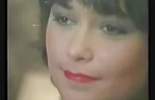 XXX Tiga pengasuh menakjubkan bercinta dengan mulut seksi masing-masing dan massage jepang bokep meremas pantat mereka.